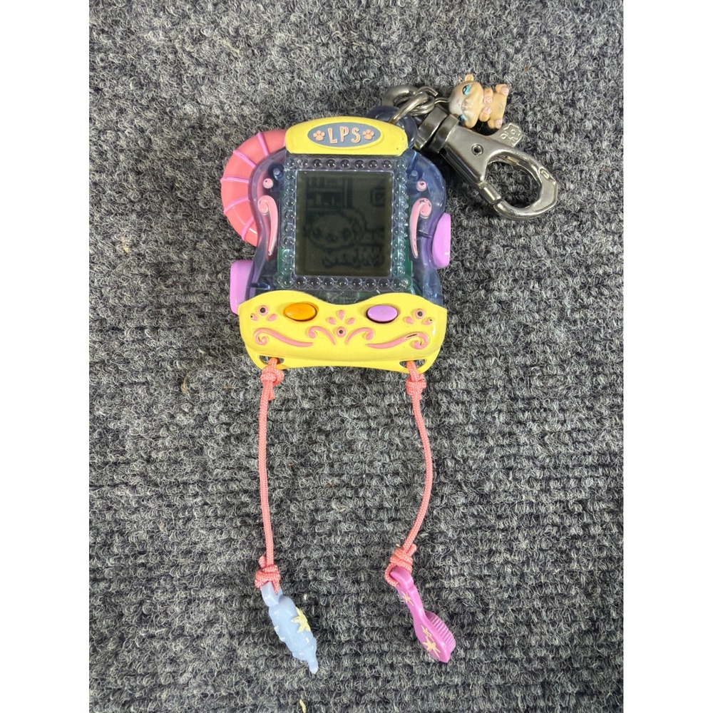Hasbro Littlest Pet Shop LPS Virtual Pet Electronic Game Keychain 2005